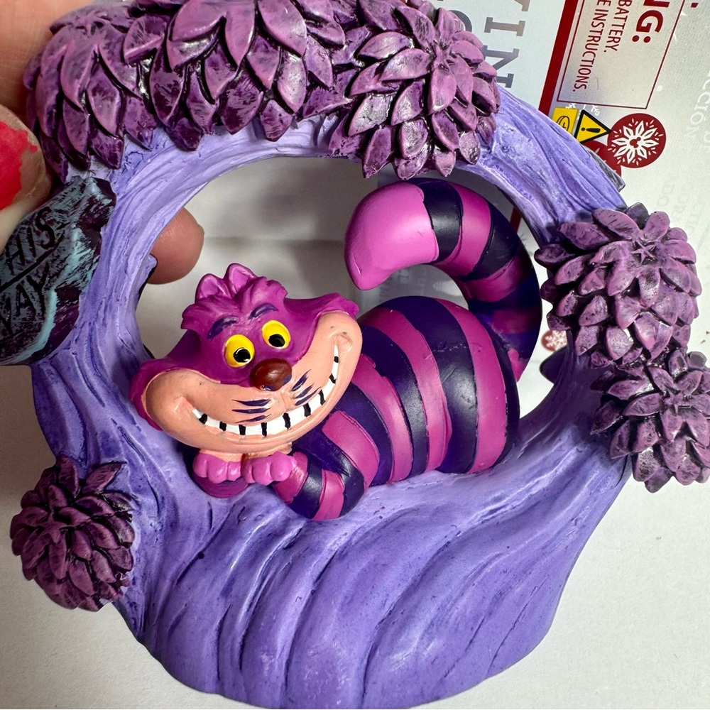 NWT. Disney Cheshire Cat Light-Up Living Magic Sketchbook Ornament - Picture 6 of 11